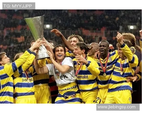 终身无冠的足球明星背后的奋斗与荣耀之路